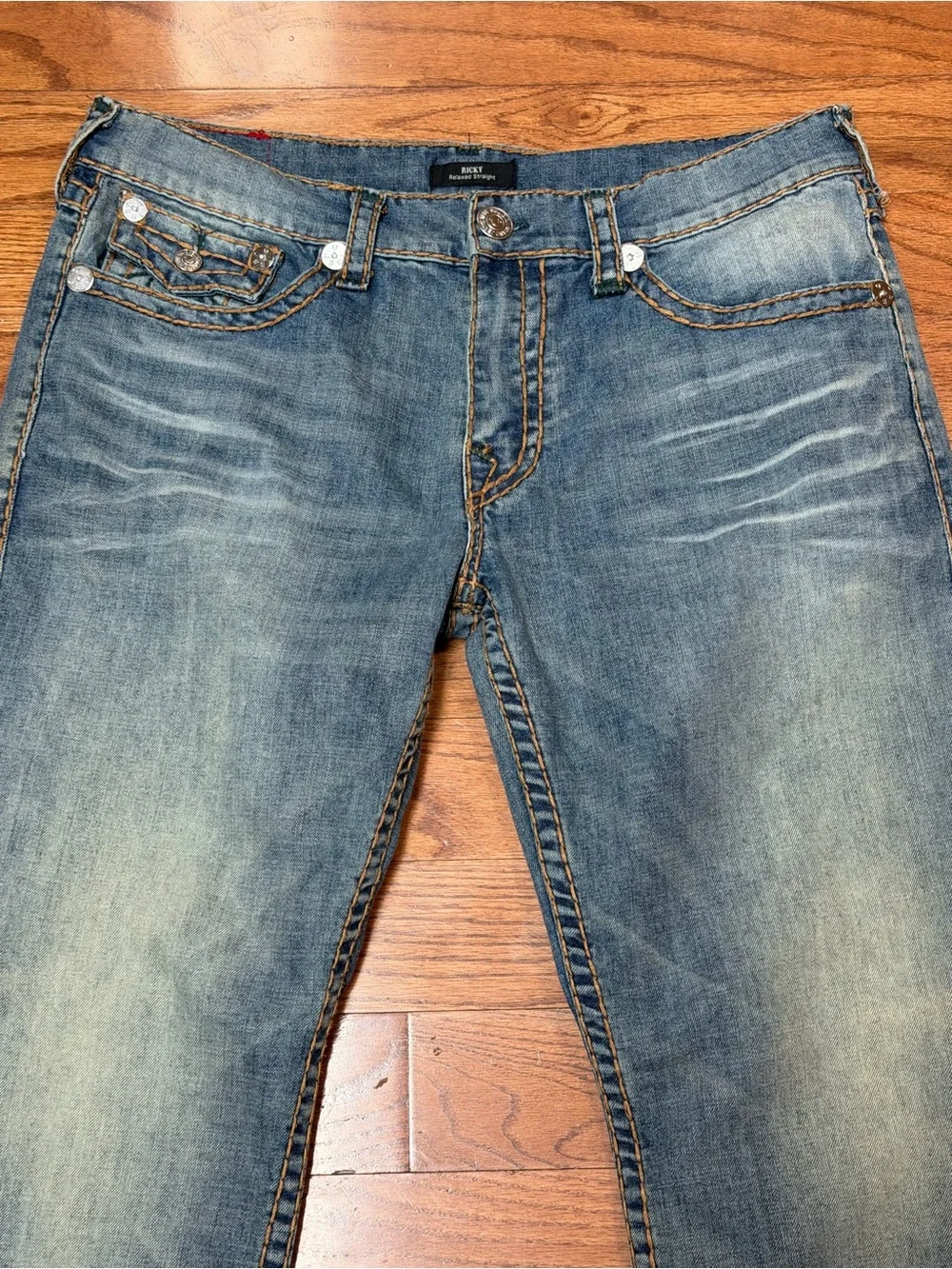 True Religion Men’s Ricky Relaxed Straight Jeans Thick Stitch Flap Pockets 36x32